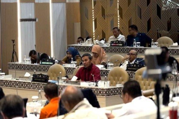 ama-Menteri-PU-di-Kompleks-Par