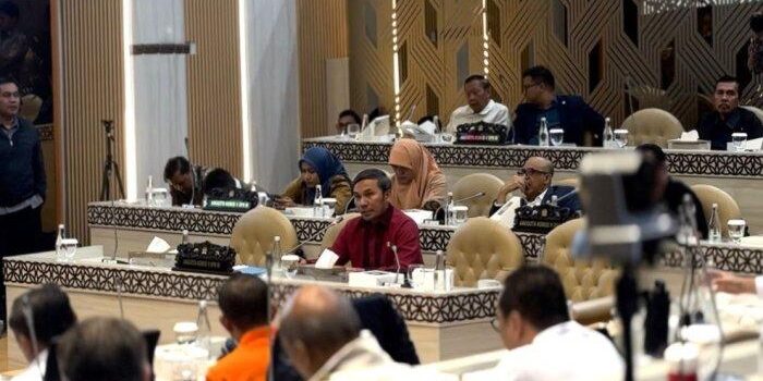 ama-Menteri-PU-di-Kompleks-Par